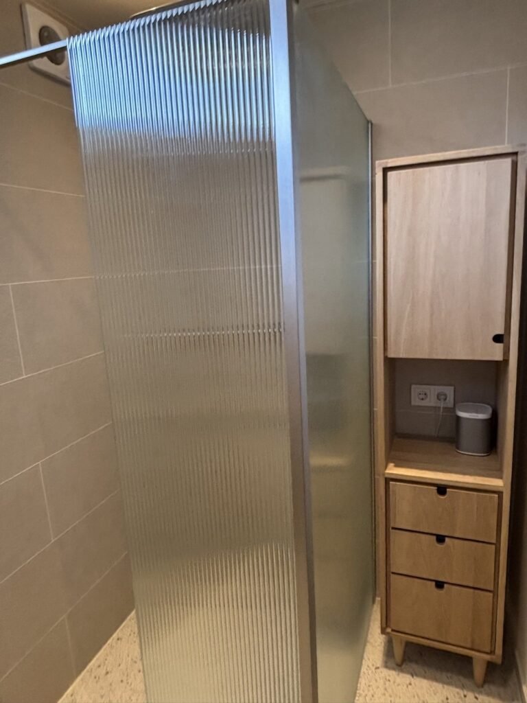 Badkamer & toilet compleet vernieuwd — Bos en Lommer