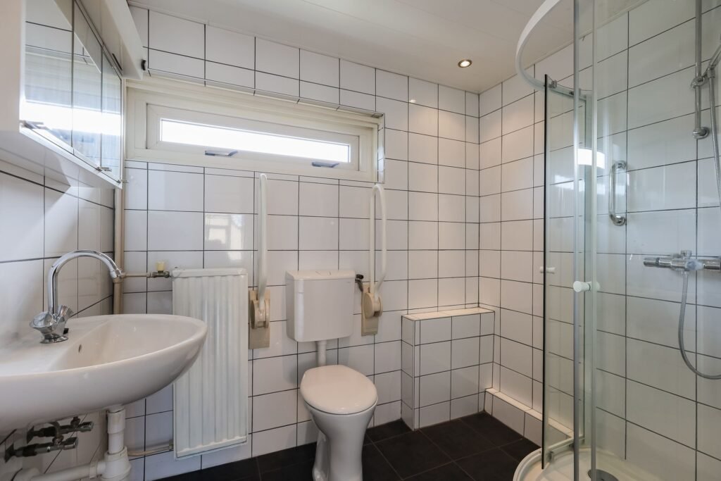 Badkamerrenovatie — Weerenstraat, Amsterdam